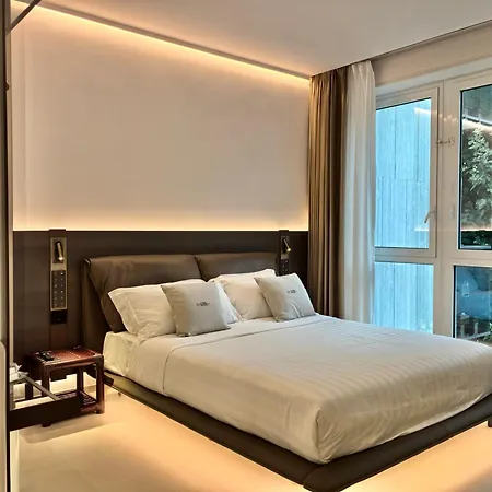 Amona By Comorooms 3*