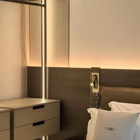 Amona By Comorooms Комо