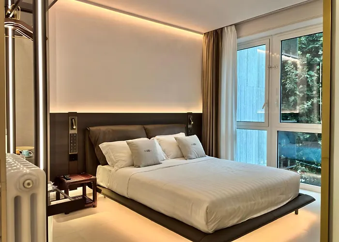 Amona By Comorooms 3*