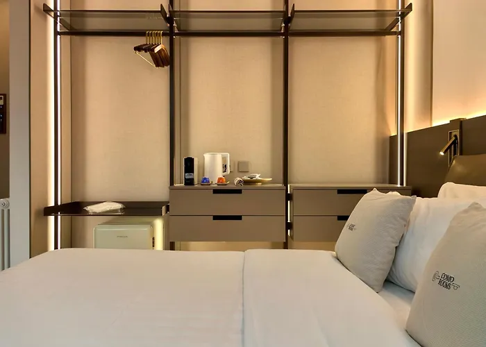 Amona By Comorooms 3*