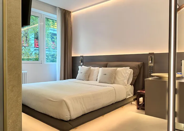 Amona By Comorooms 3*